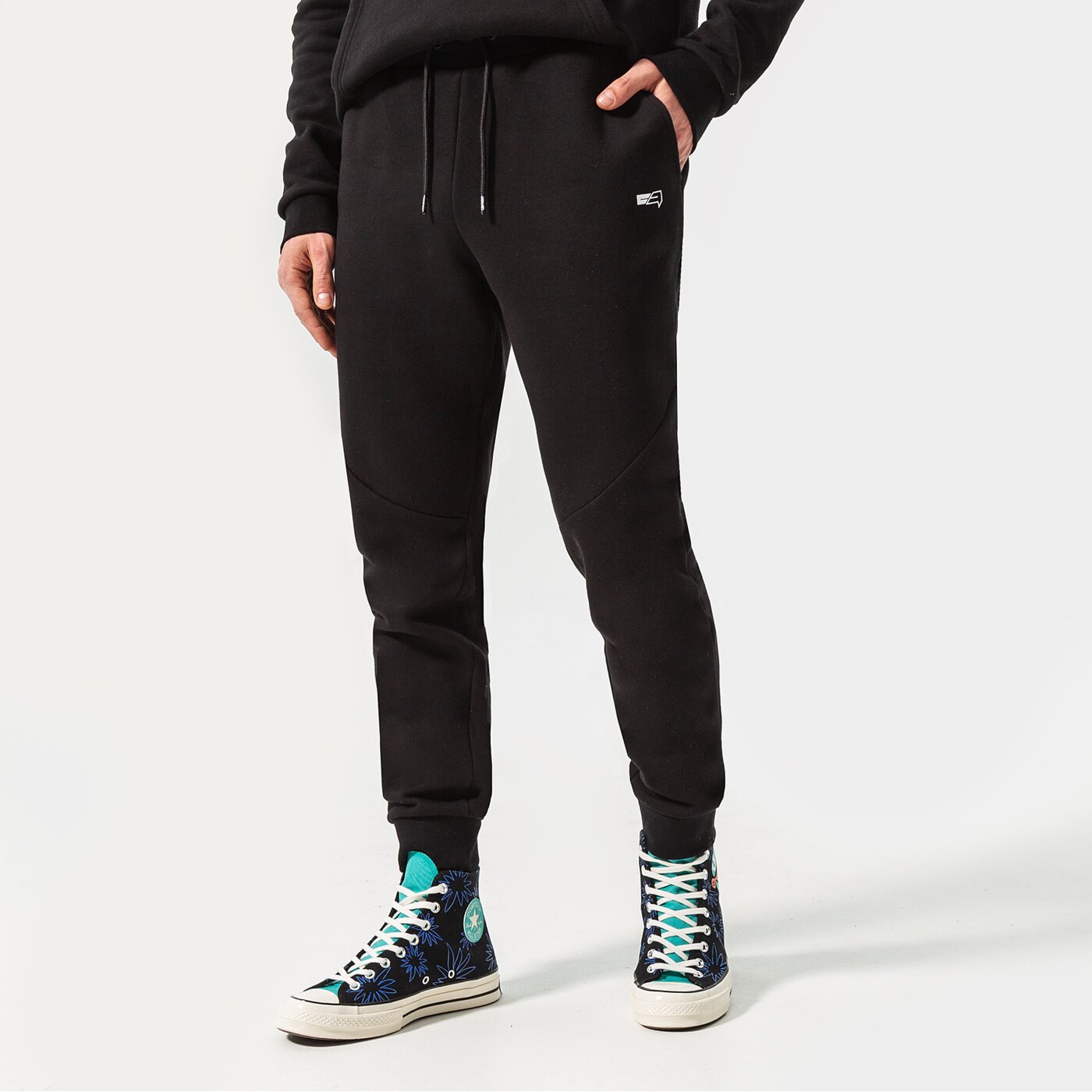 Мъжки панталони CONFRONT ПАНТАЛОНИ ESSENTIAL cf122spm90001 цвят черен