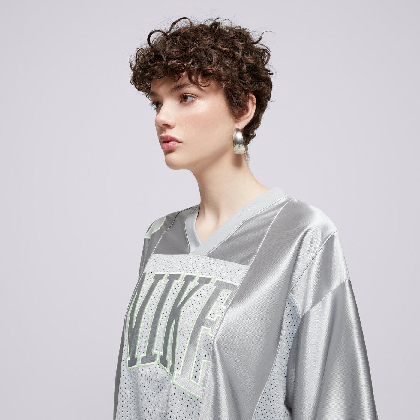 Дамска тениска NIKE ТЕНИСКА W NSW STREET SS GX JRSY ТОП hj0280-077 цвят сребърен