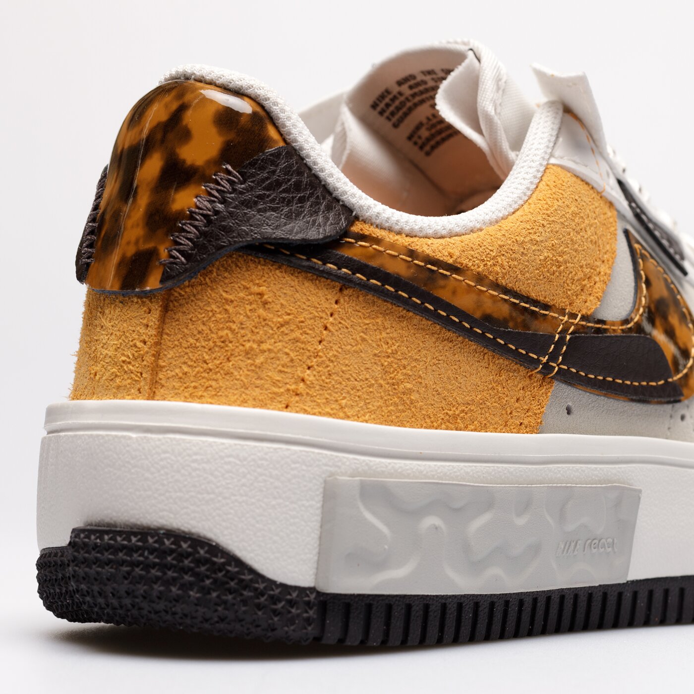 Дамски маратонки NIKE AIR FORCE 1 FONTANKA dr0151-001 цвят бял