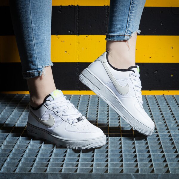 Детски маратонки NIKE AIR FORCE 1 CRATER CLASSIC dh8695-101 цвят бял