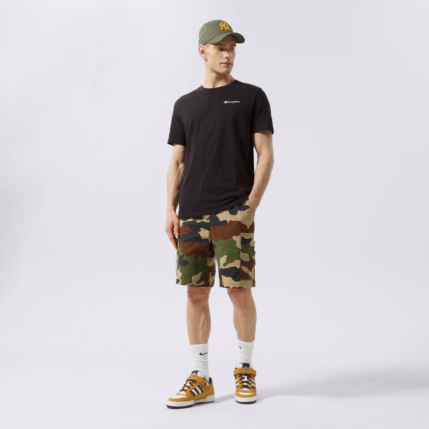 Мъжка тениска CHAMPION ТЕНИСКА CREWNECK ТЕНИСКА 218281kk001 цвят черен