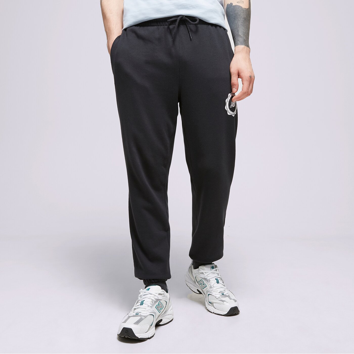 Мъжки панталони NEW BALANCE ПАНТАЛОНИ NB SPORT SEASONAL mp31902 цвят черен