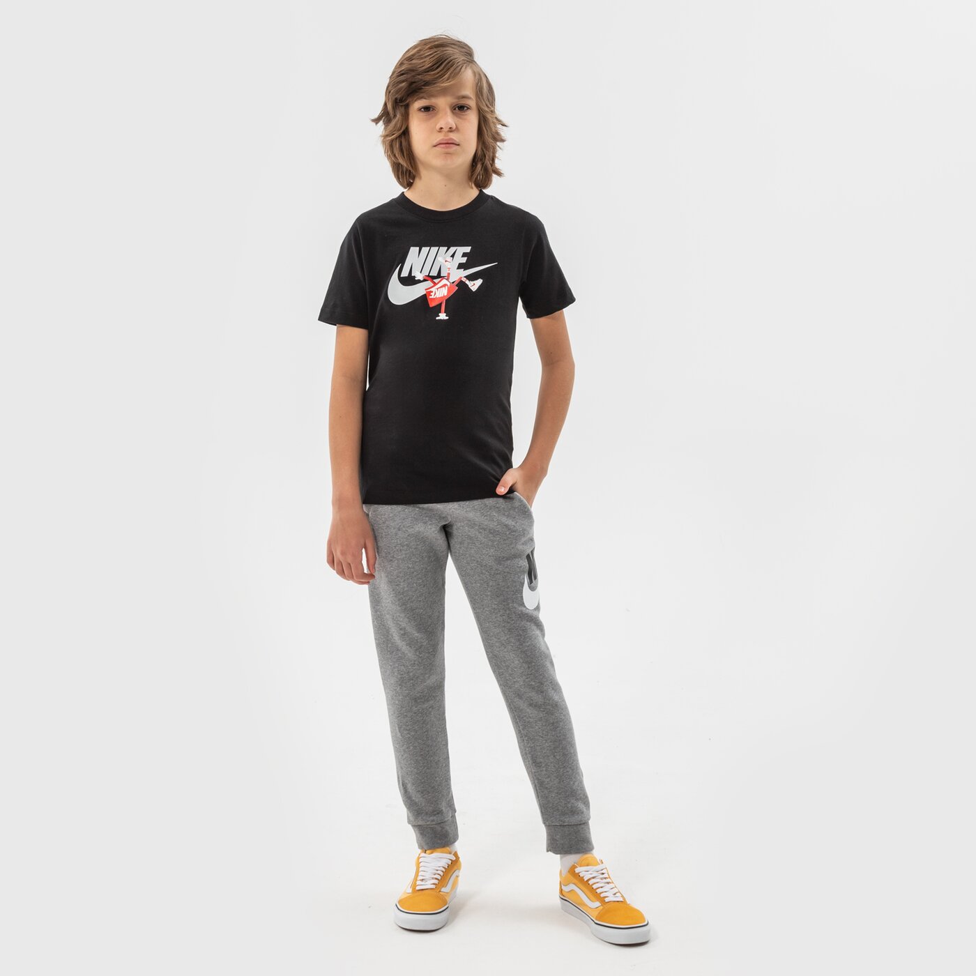 Детска тениска NIKE ТЕНИСКА B NSW TEE FUTURA BOXY SP22 BOY do1806-010 цвят черен