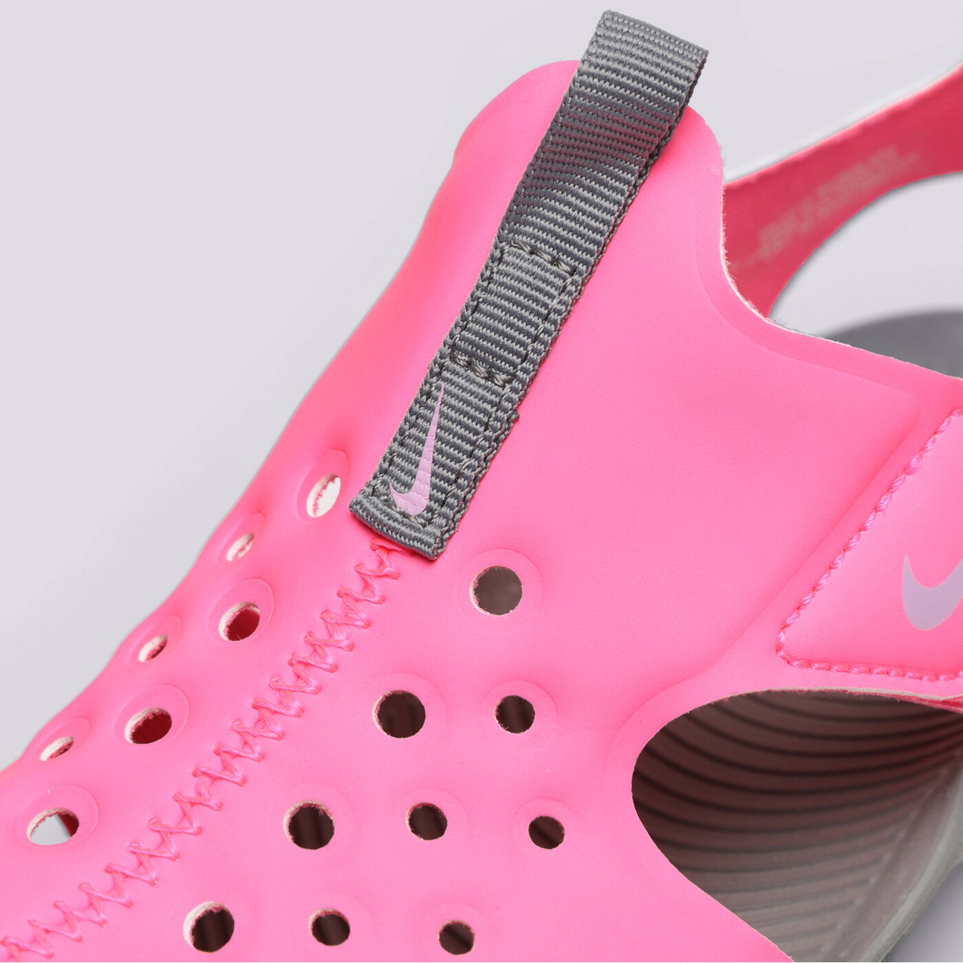 Детски чехли и сандали NIKE SUNRAY PROTECT 2  943826-605 цвят розов