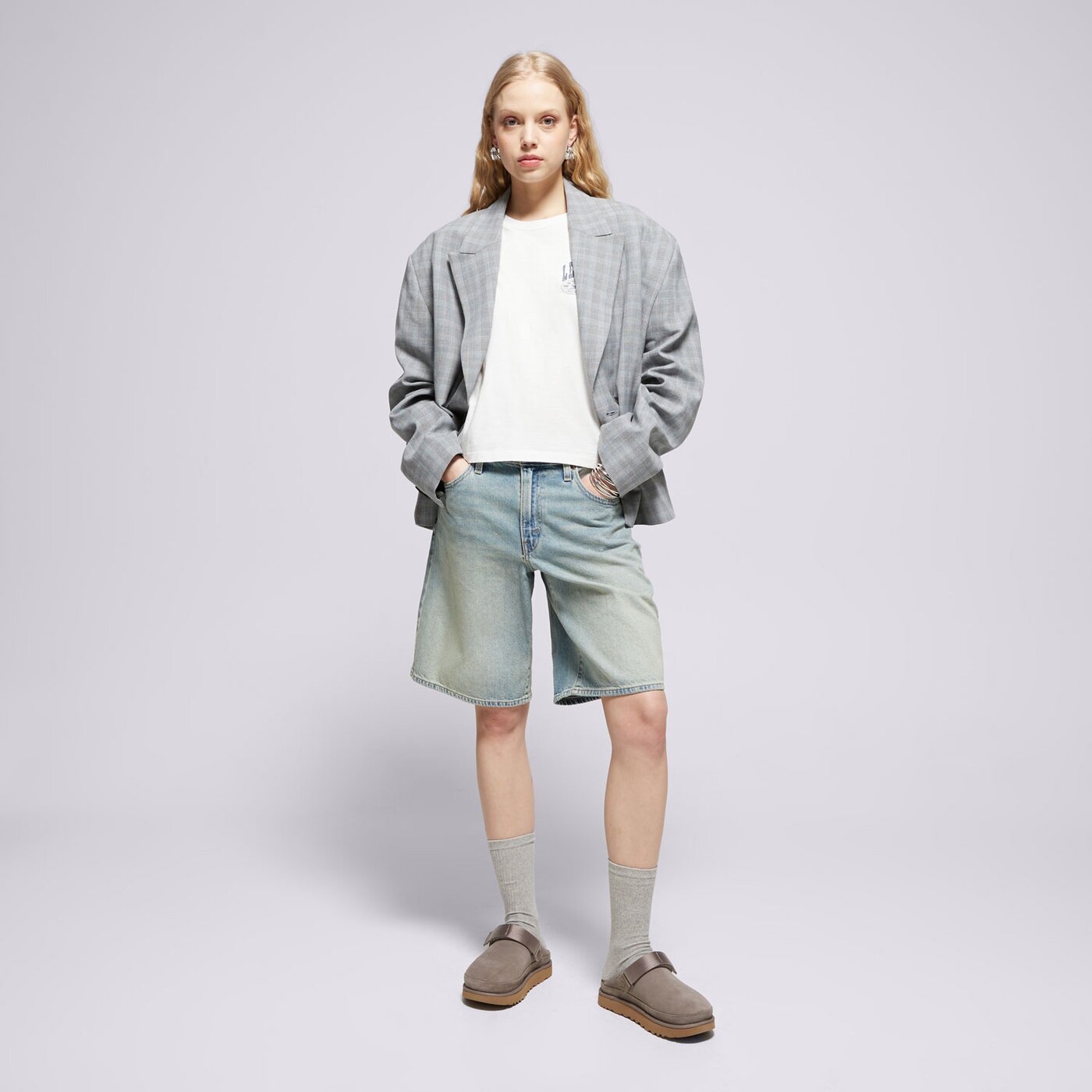 Дамска тениска LEVI'S ТЕНИСКА GRAPHIC BOXY TSHIRT a8804-0033 цвят бял