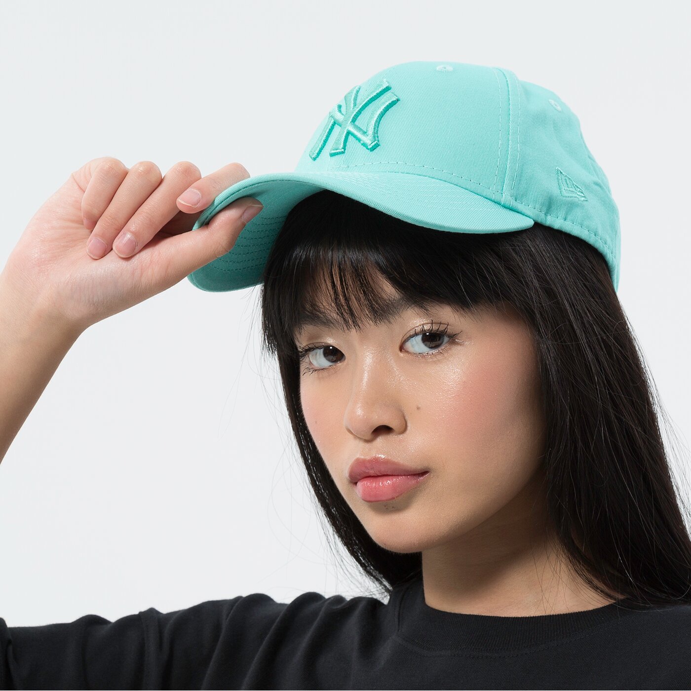 Дамска шапка с козирка NEW ERA ШАПКА WMNS TONAL 940 NYY BLUE NEW YORK YANKEES BLTBL 60240384 цвят син