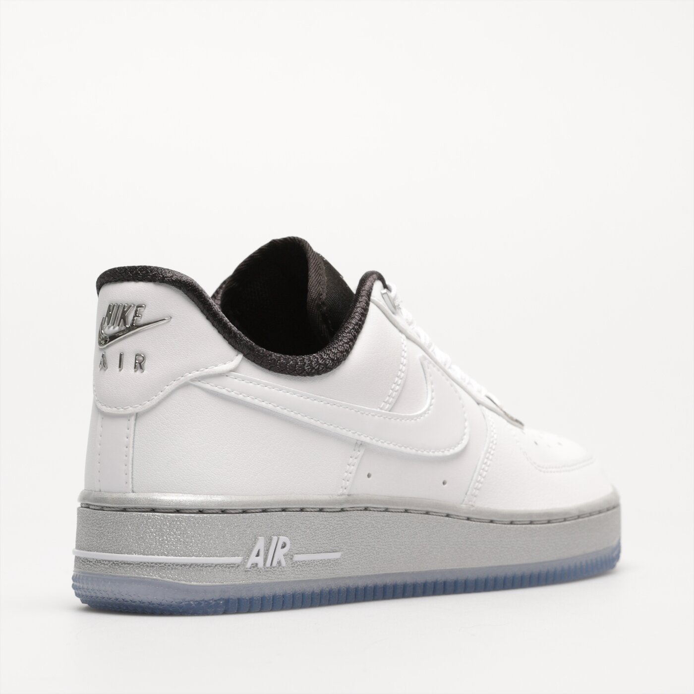 Дамски маратонки NIKE WMNS AIR FORCE 1 '07 SE dx6764-100 цвят бял