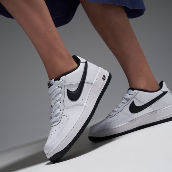 Детски маратонки NIKE AIR FORCE 1 LV8 3 BG ib8845-100 цвят бял