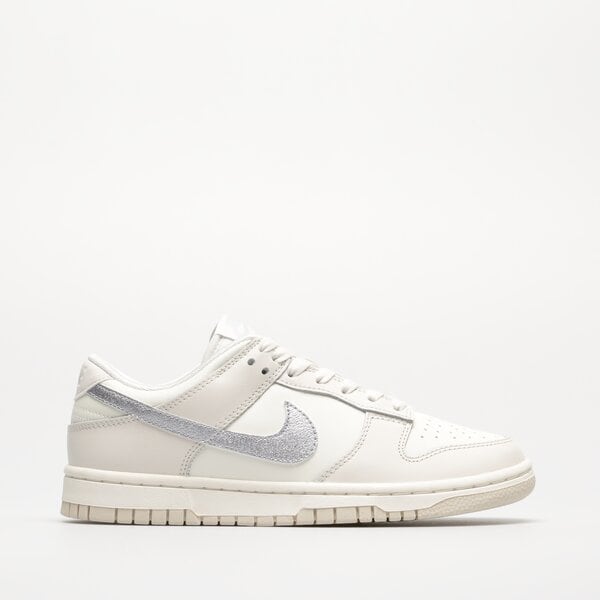 Дамски маратонки NIKE DUNK LOW ESS dx5930-100 цвят многоцветен