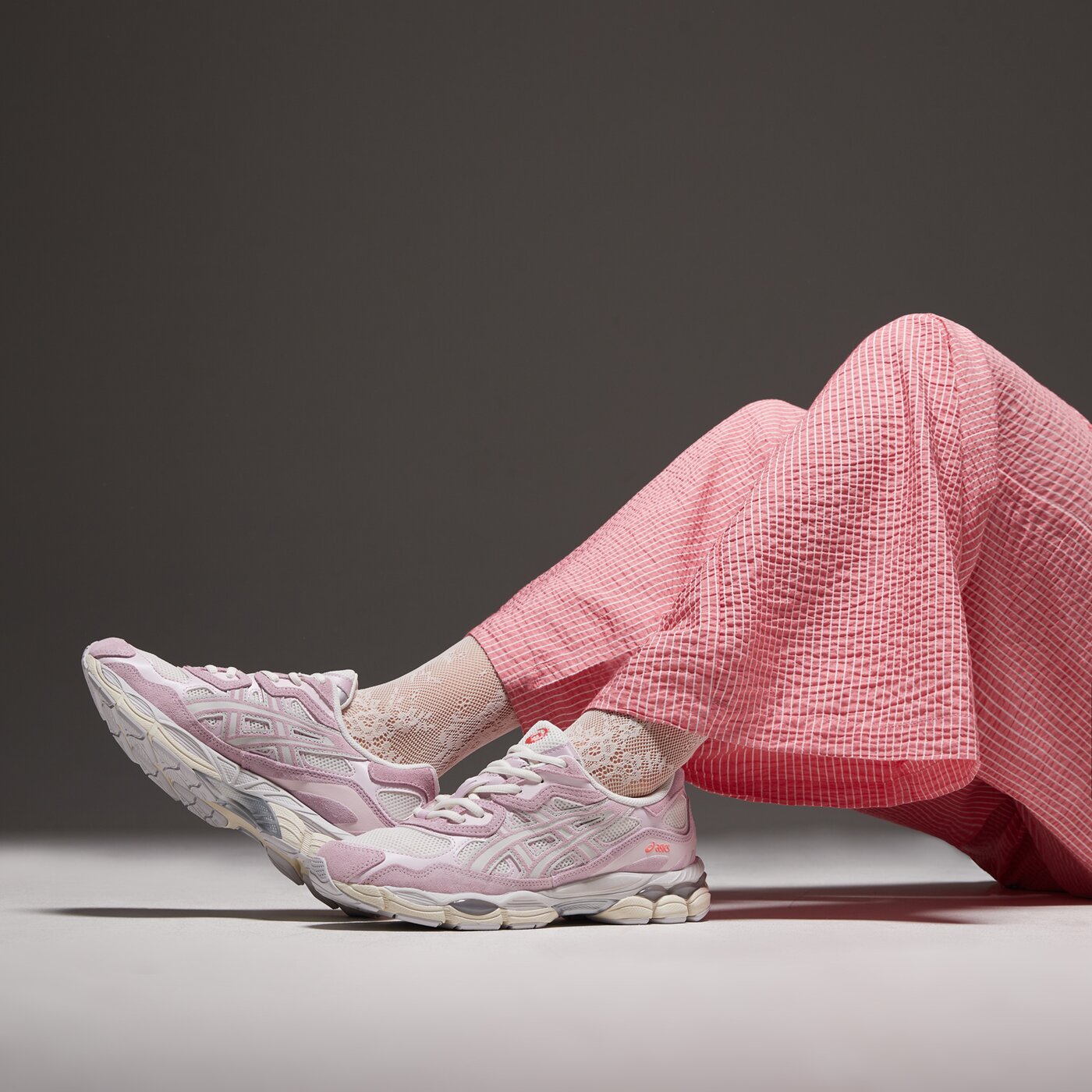 Дамски маратонки ASICS GEL-NYC 1203a383-106 цвят розов