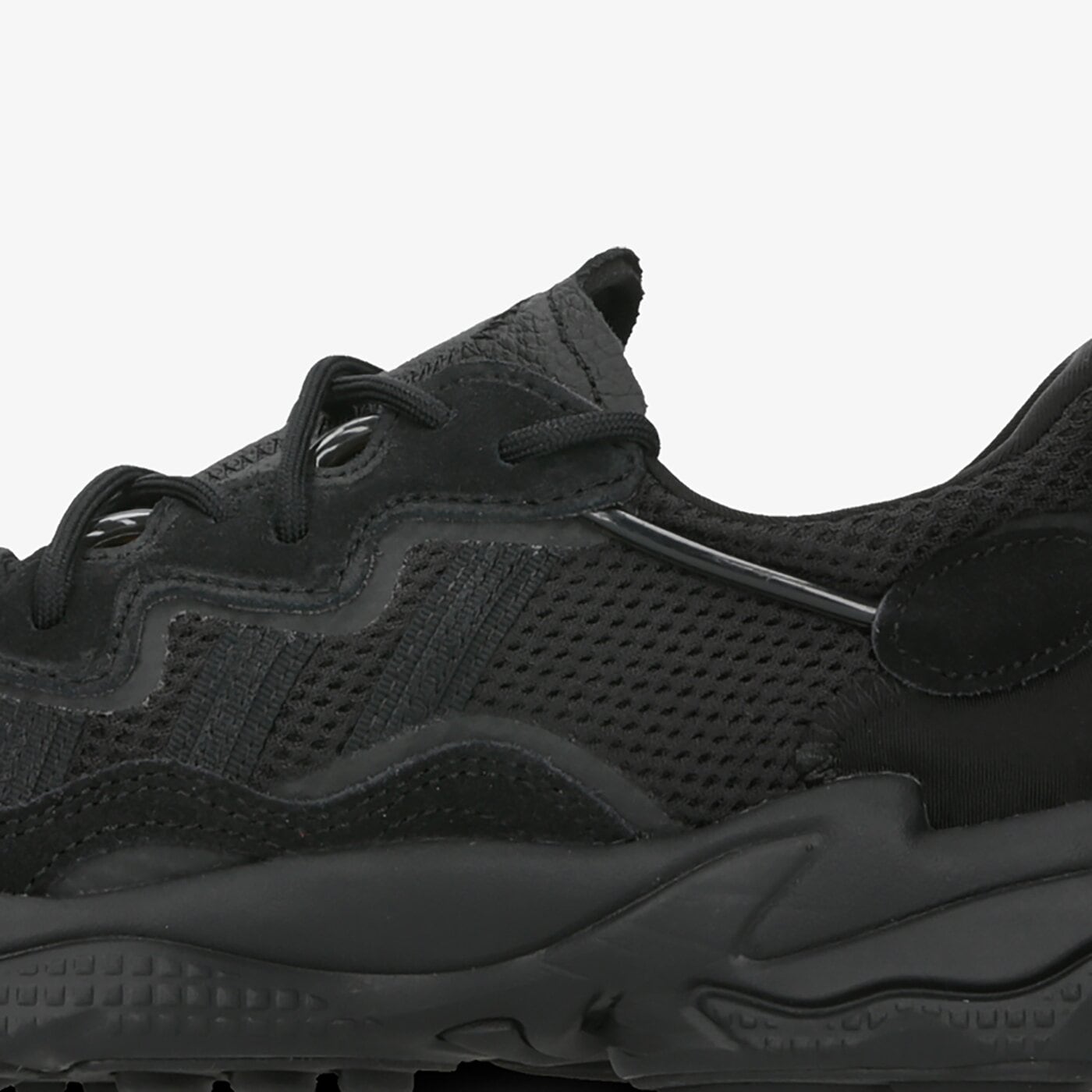 Дамски маратонки ADIDAS OZWEEGO ee6999 цвят черен