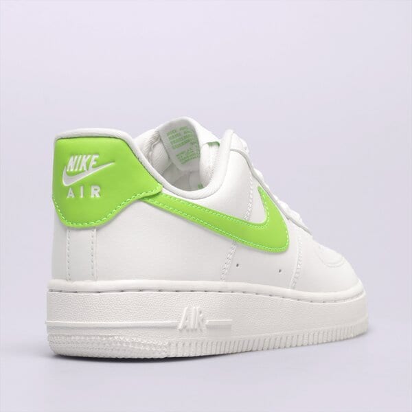 Дамски маратонки NIKE AIR FORCE 1 '07 dd8959-112 цвят бял