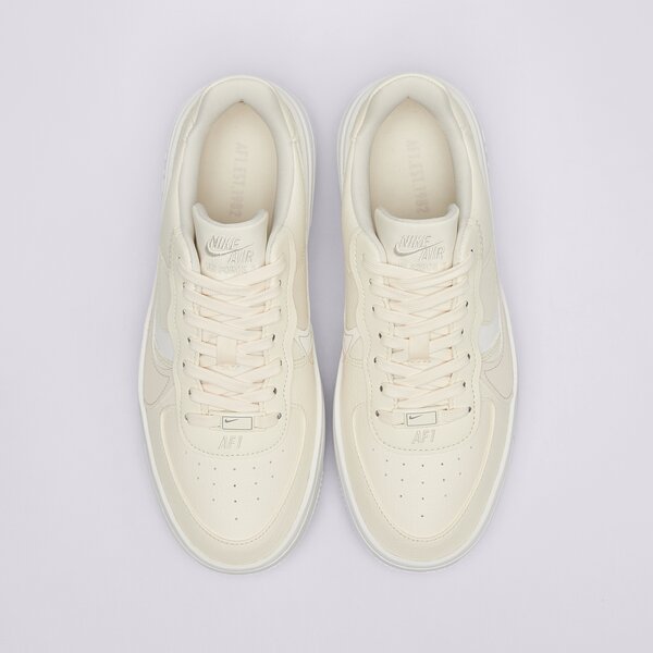 Дамски маратонки NIKE W AF1 PLT.AF.ORM  dj9946-107 цвят бежов