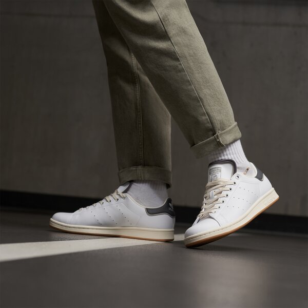 Мъжки маратонки ADIDAS STAN SMITH  gx4448 цвят бял