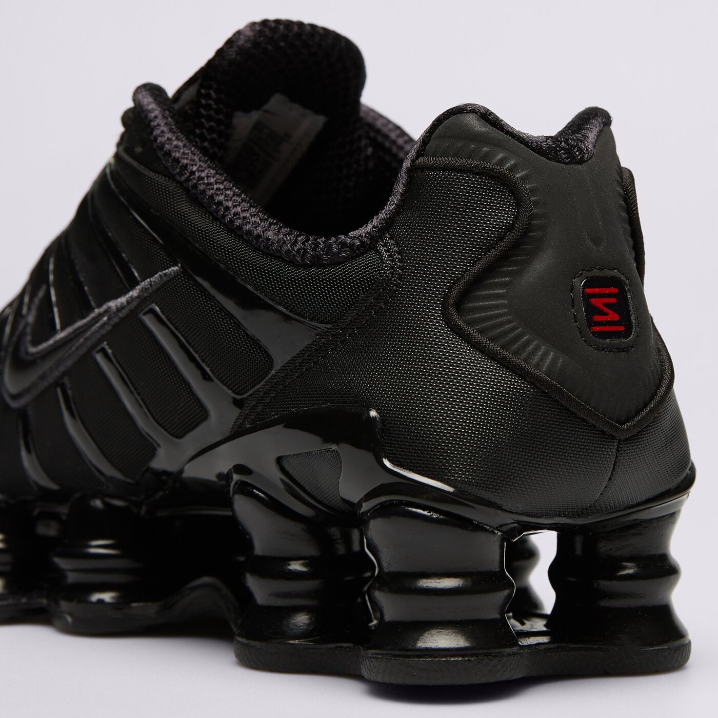 Дамски маратонки NIKE SHOX TL ar3566-002 цвят черен