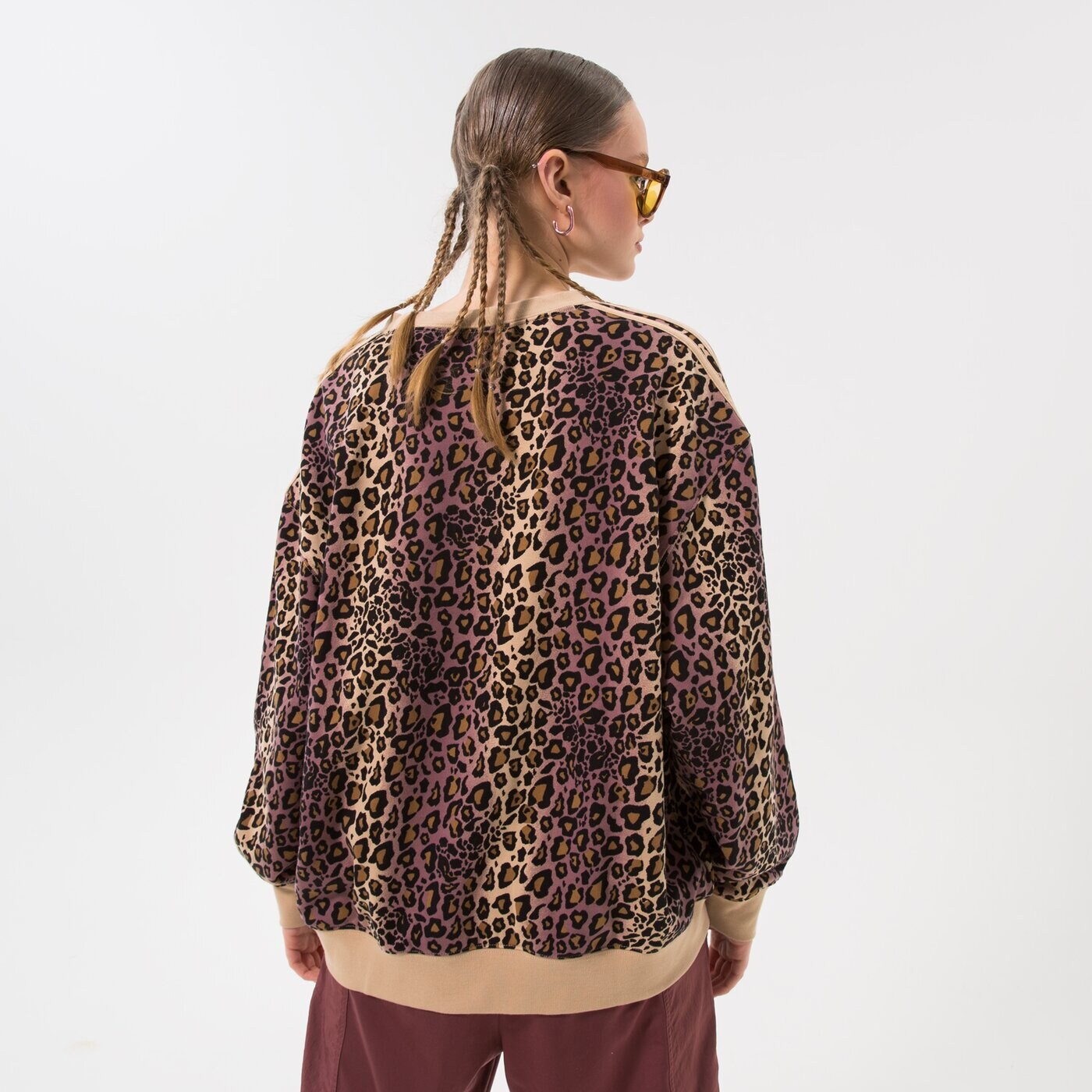 Дамски суичър ADIDAS СУИТЧЪР CREW SWEAT hk5190 цвят кафяв