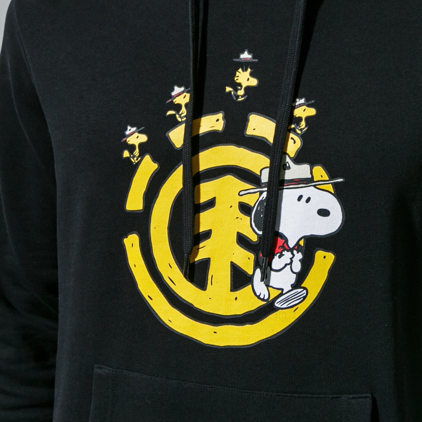 Мъжки суичър ELEMENT СУИТЧЪР С КАЧУЛКА PEANUTS EMERGE HOOD w1hob4elp13732 цвят черен