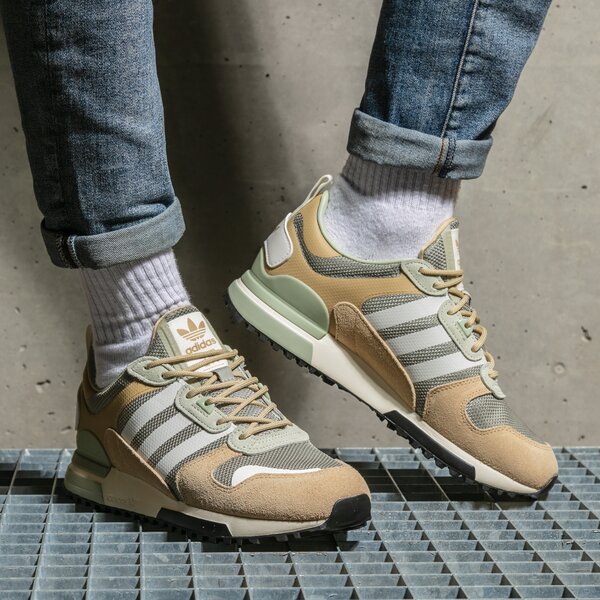 Мъжки маратонки ADIDAS ZX 700 HD h01849 цвят бежов
