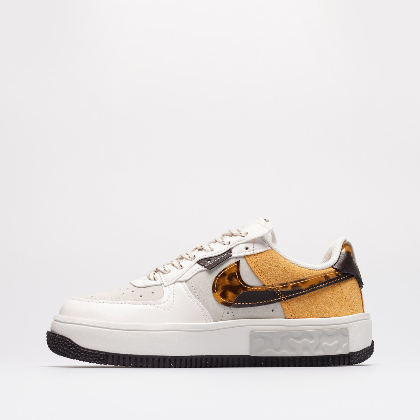 Дамски маратонки NIKE AIR FORCE 1 FONTANKA dr0151-001 цвят бял