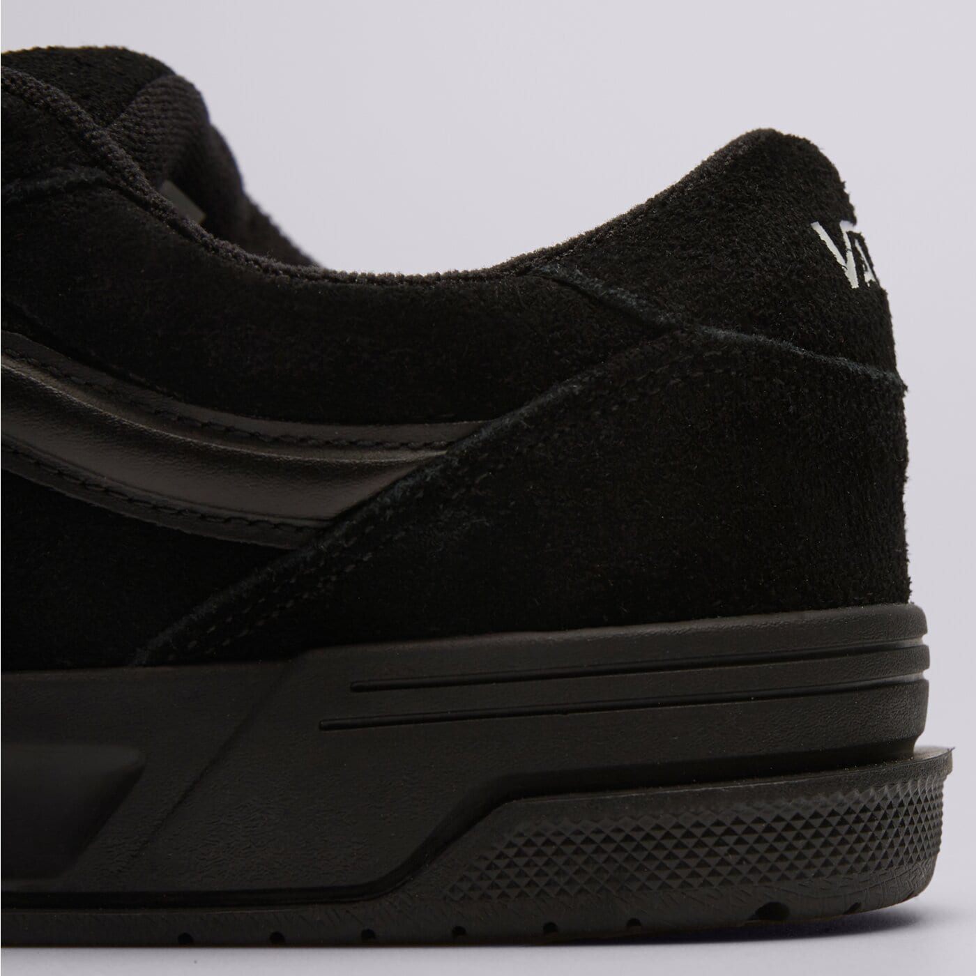 Мъжки маратонки VANS HYLANE vn000d1jbka1 цвят черен