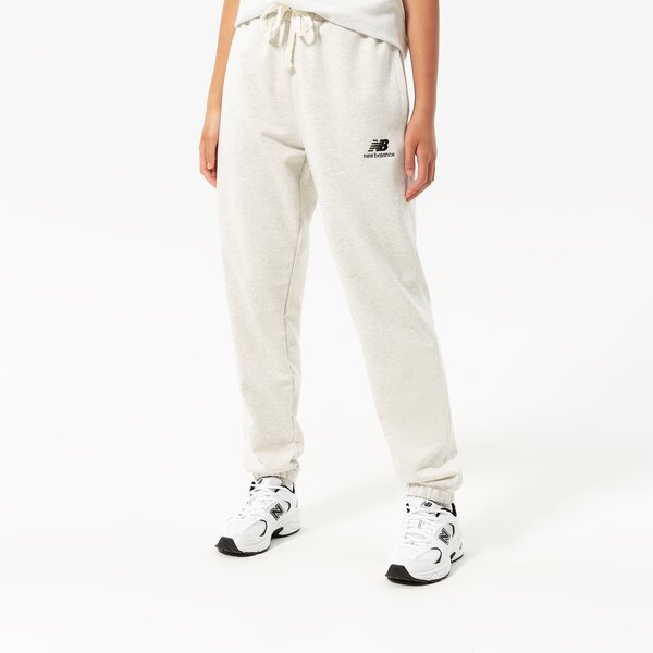Дамски панталони NEW BALANCE ПАНТАЛОНИ NB ESSENTIALS UNI-SSENTIALS SWEATPANT up21500sah цвят сив
