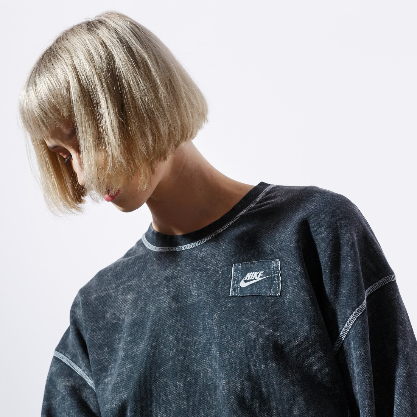 Дамски суичър NIKE СУИТЧЪР W NSW CREW FT REBEL bv2798-010 цвят черен