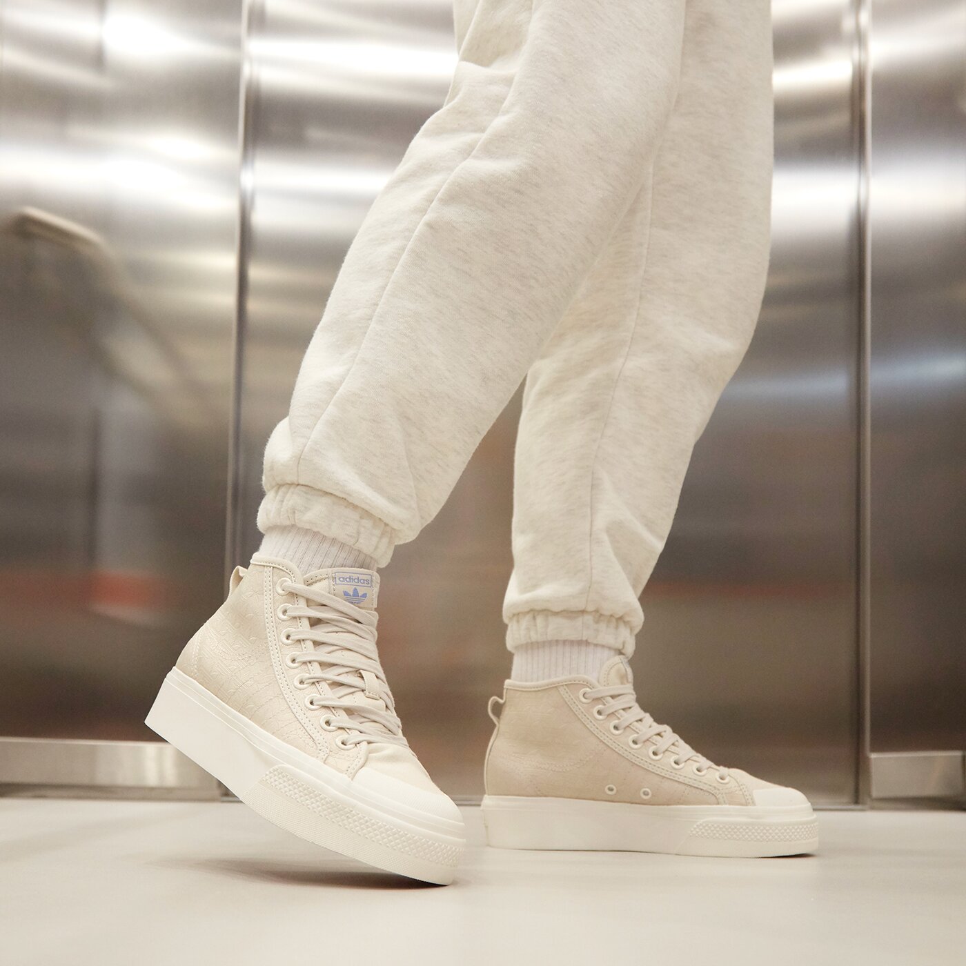 Дамски маратонки ADIDAS NIZZA PLATFORM MID W hq1986 цвят бежов