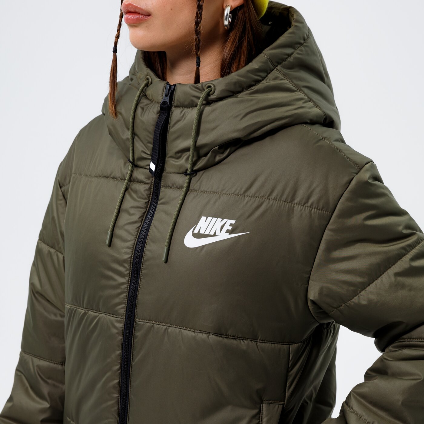 Дамско зимно яке NIKE ЯКЕ W NSW TF RPL CLASSIC TAPE JKT dj6997-222 цвят зелен