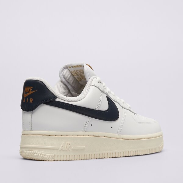 Дамски маратонки NIKE W AIR FORCE 1 '07 EasyOn  hj9122-100 цвят бял