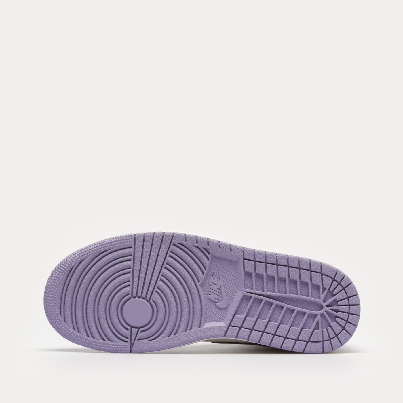 Дамски маратонки WMNS AIR JORDAN 1 MID bq6472-504 цвят виолетов