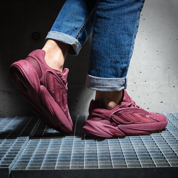 Мъжки маратонки ADIDAS OZELIA gx3256 цвят бордо