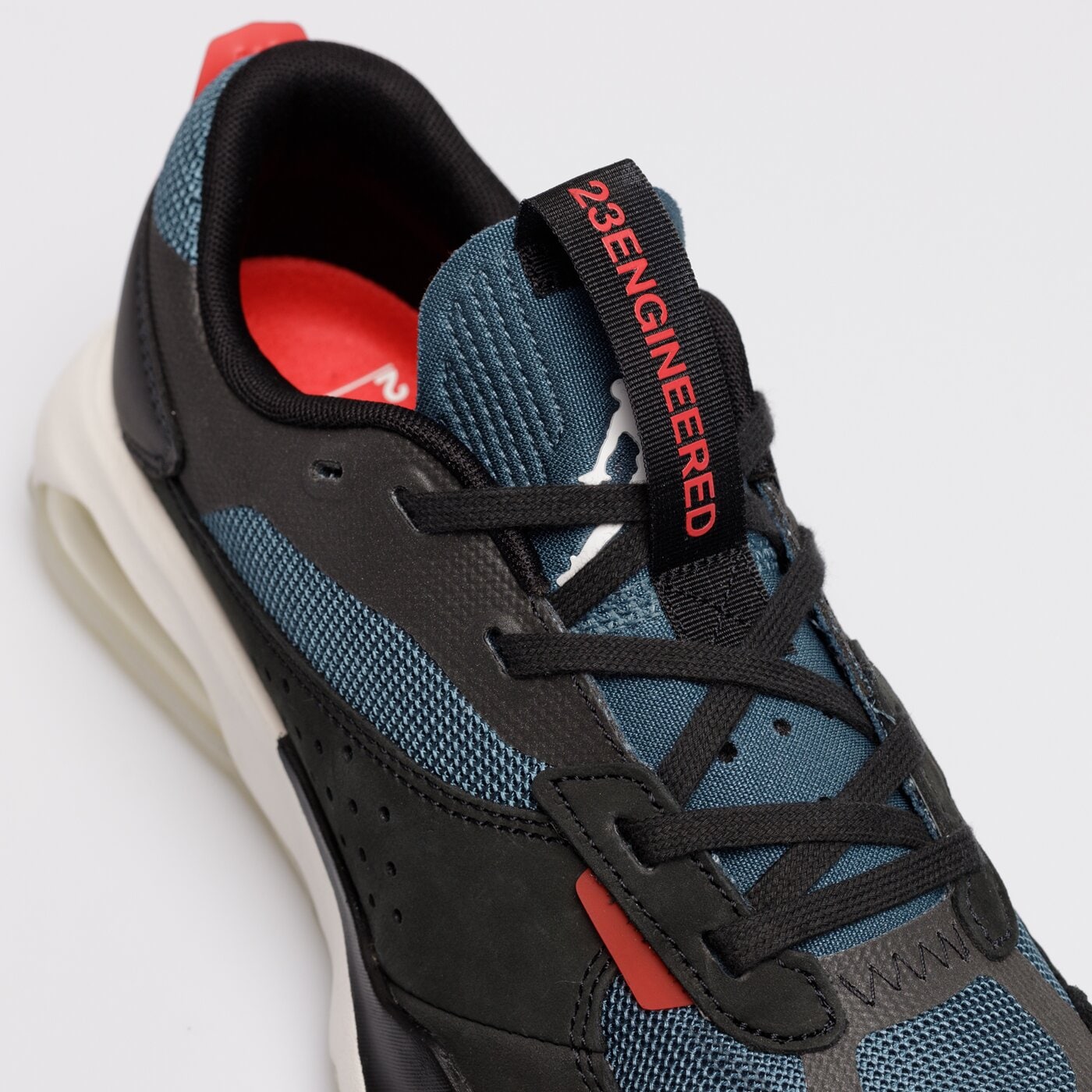 Мъжки маратонки JORDAN AIR 200E dc9836-061 цвят тъмносин