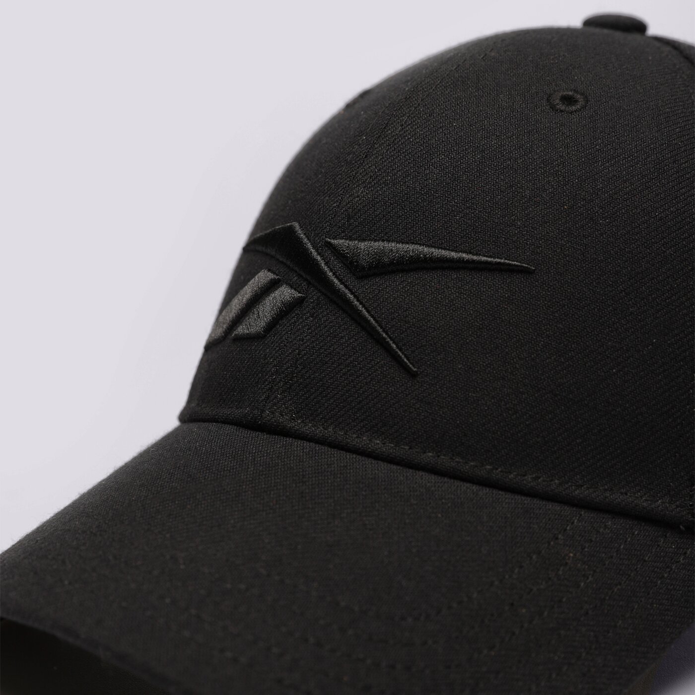 Мъжка шапка с козирка REEBOK ШАПКА UBF BASEB CAP h37654 цвят черен