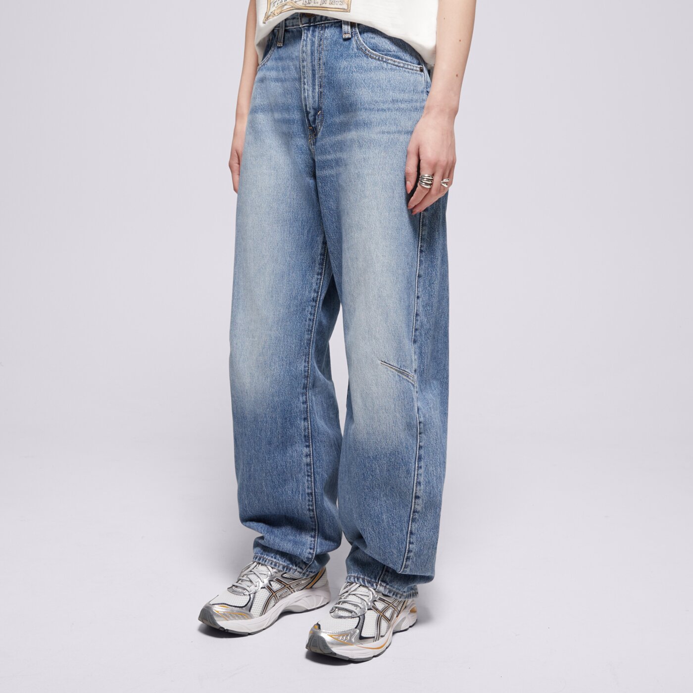 Дамски панталони LEVI'S ПАНТАЛОНИ CINCH BARREL MED INDIGO WORN IN 003v5-0002 цвят син