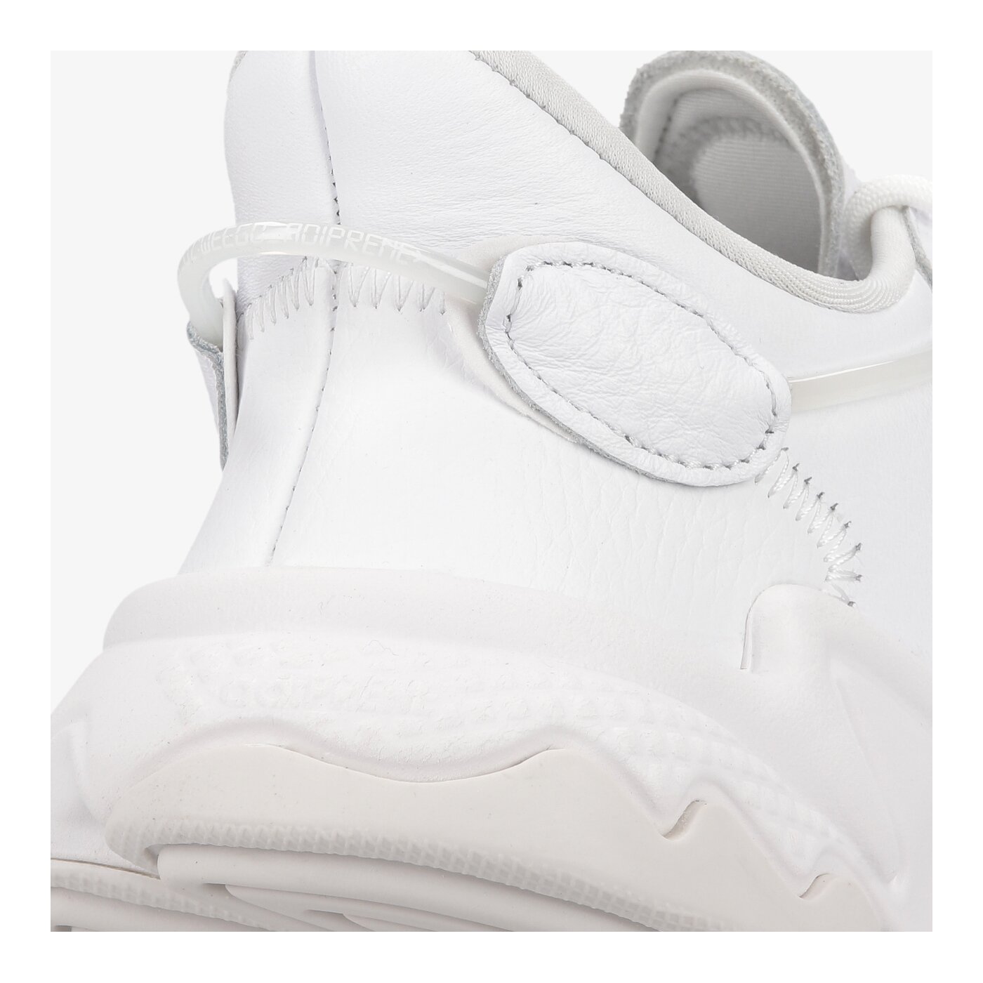 Мъжки маратонки ADIDAS OZWEEGO gw8013 цвят бял