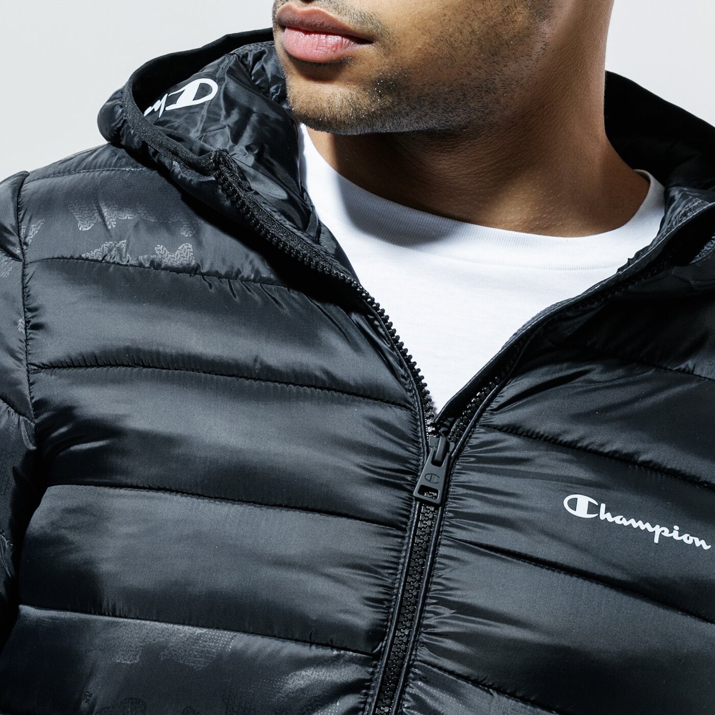 Мъжко зимно яке CHAMPION ЯКЕ ЗИМНО HOODED JACKET 214869kl001 цвят черен