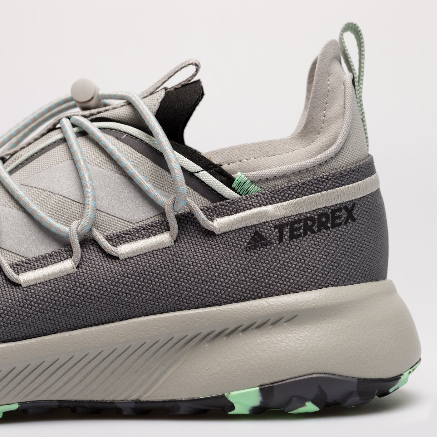Мъжки туристически обувки ADIDAS TERREX VOYAGER 21 CANVAS gx8675 цвят сив