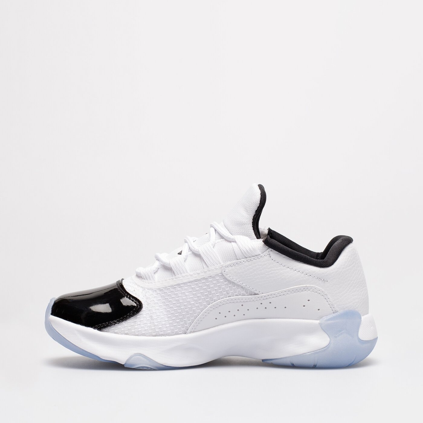 Детски маратонки AIR JORDAN 11 CMFT LOW (GS) dv2208-100 цвят бял