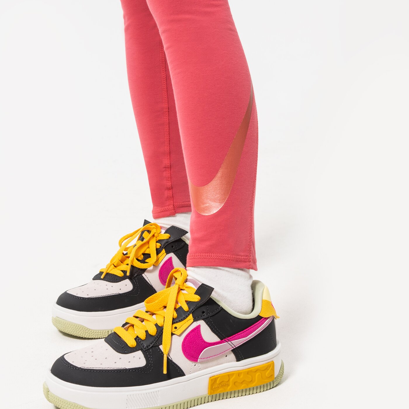 Детски панталони NIKE КЛИН G NSW FAVORITES GIRL dj5821-622 цвят розов