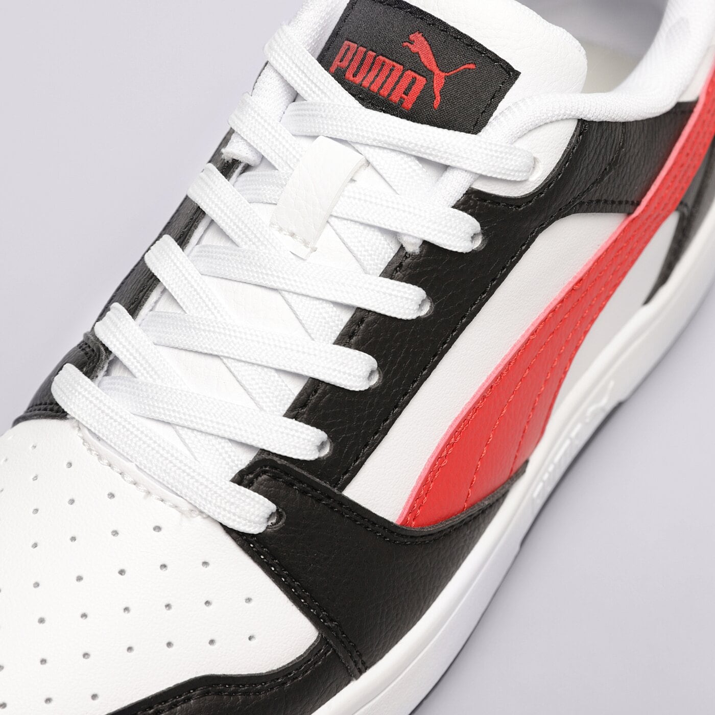 Детски маратонки PUMA REBOUND V6 LO JR 39383304 цвят бял