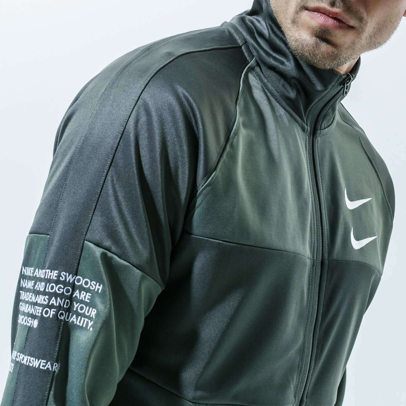 Мъжки суичър NIKE СУИТЧЪР СЪС ЗАКОПЧАВАНЕ M NSW SWOOSH JKT PK cu3893-380 цвят зелен