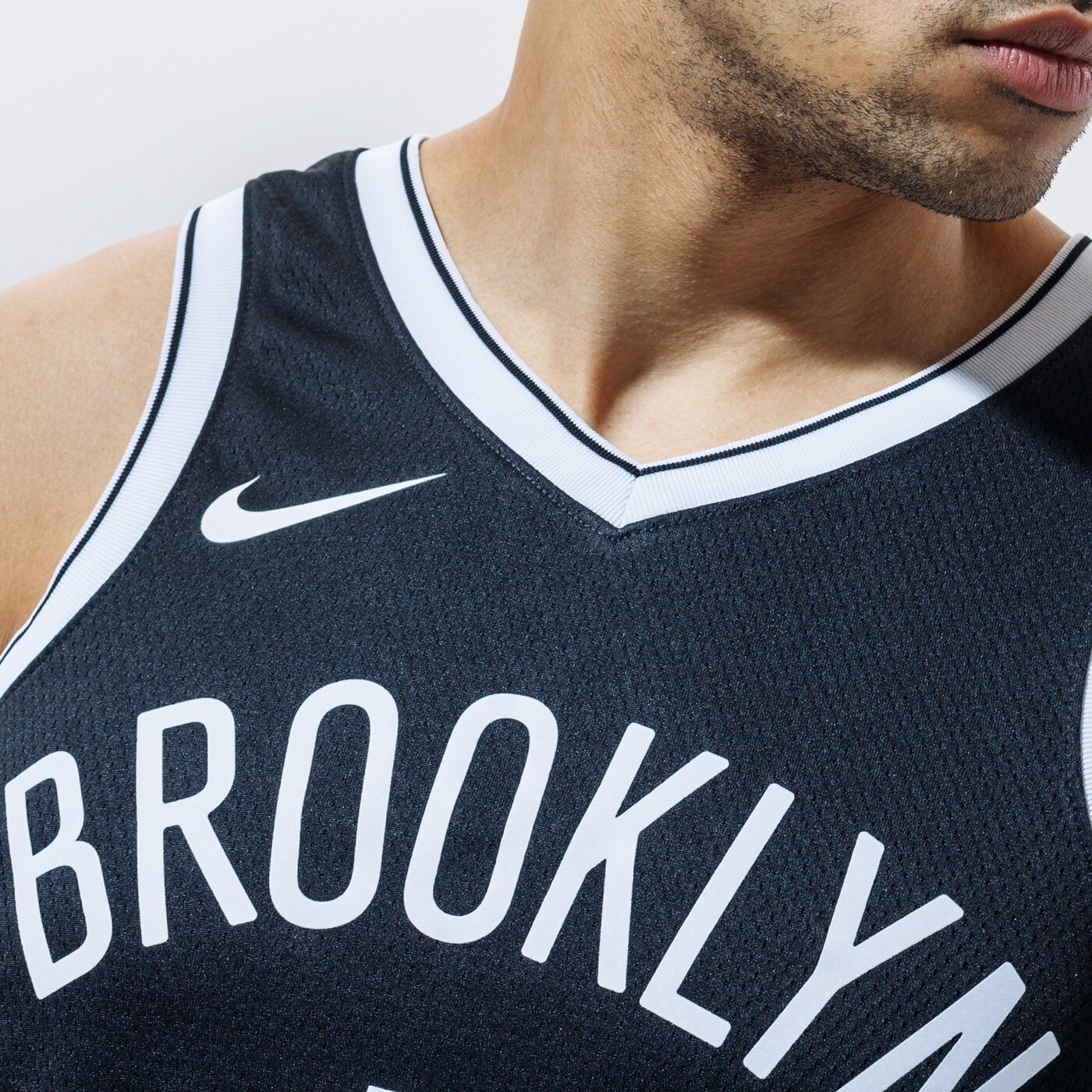 Мъжка тениска NIKE ПОТНИК BROOKLYN NETS IRVING SWINGMAN ICON 2020 NBA cw3658-015 цвят черен