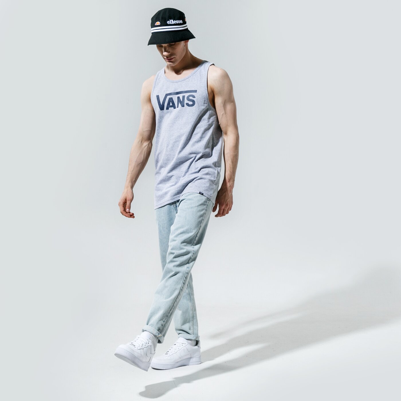 Мъжка тениска VANS ПОТНИК VANS CLASSIC ПОТНИК vn000y8vath1 цвят сив