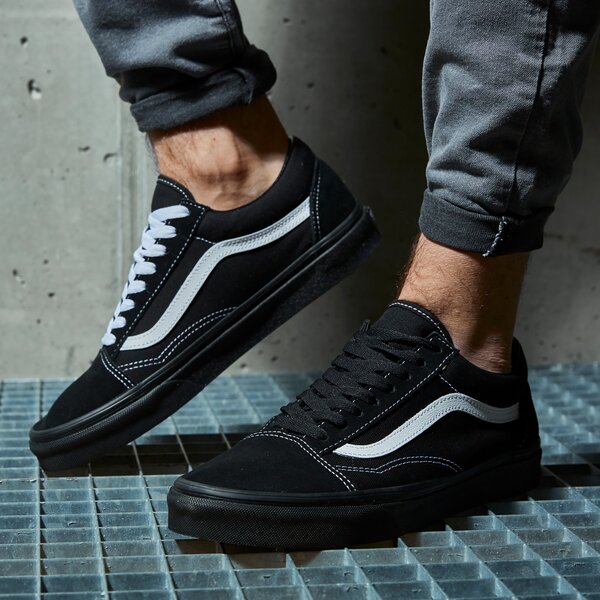 Мъжки маратонки VANS UA OLD SKOOL vn0a3wkt5wu1 цвят черен