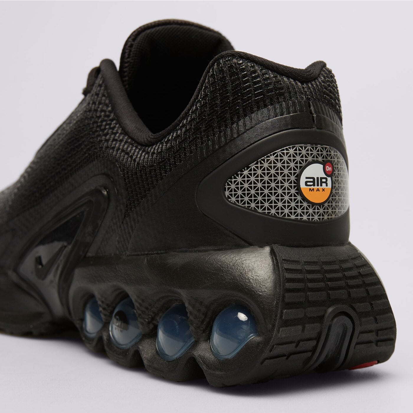 Детски маратонки NIKE AIR MAX DN BG fb8987-004 цвят черен