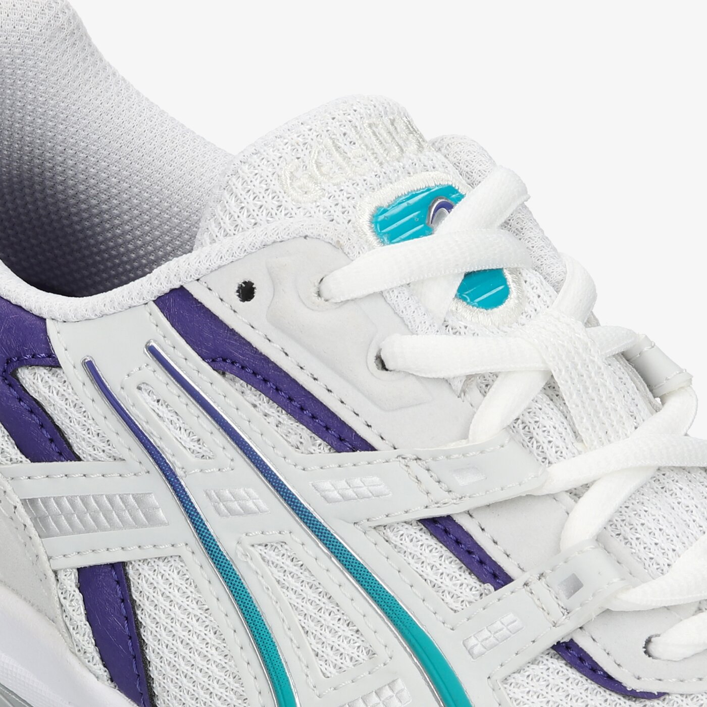 Дамски маратонки ASICS GEL-1090 1022a289101 цвят бял