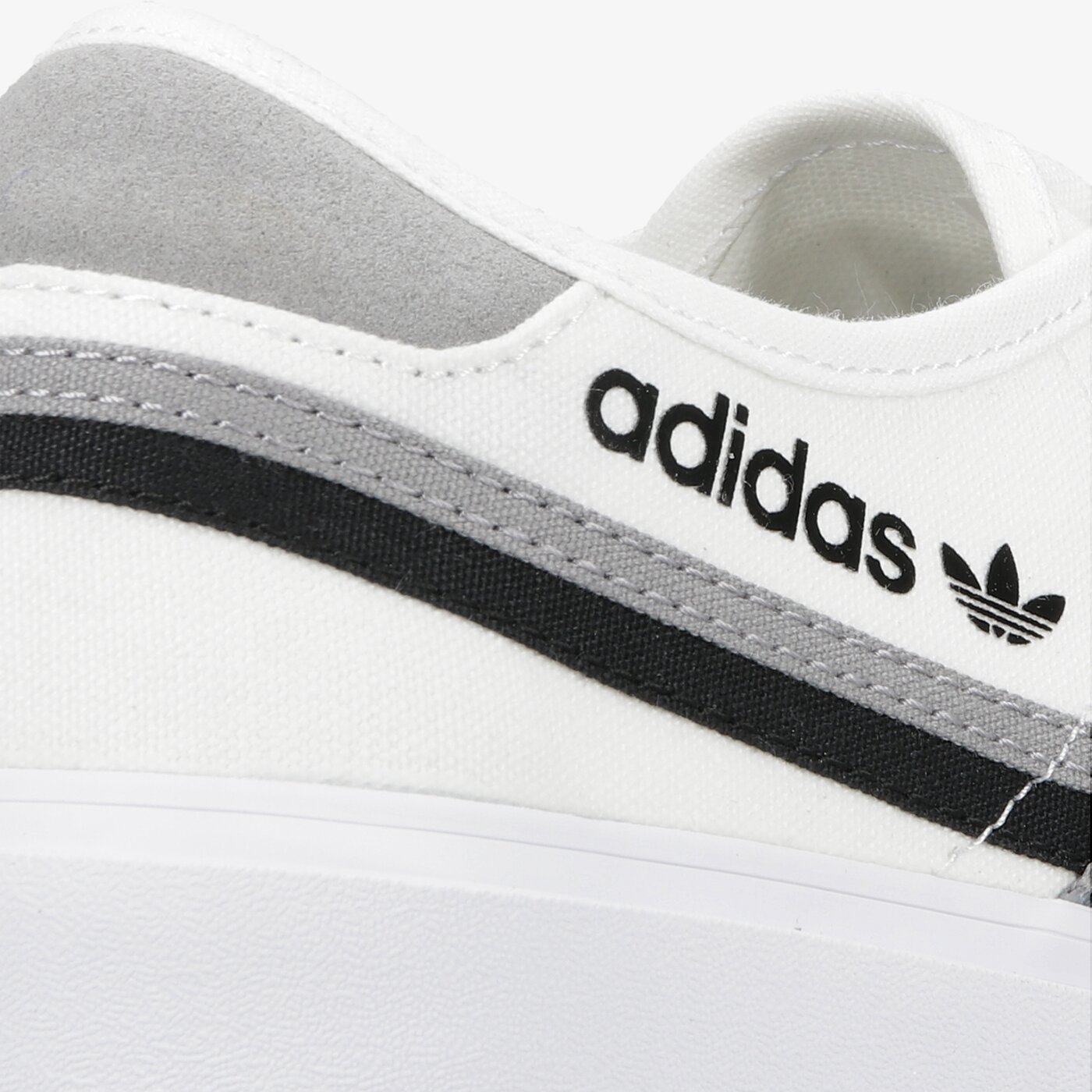 Мъжки маратонки ADIDAS DELPALA fy7467 цвят бял