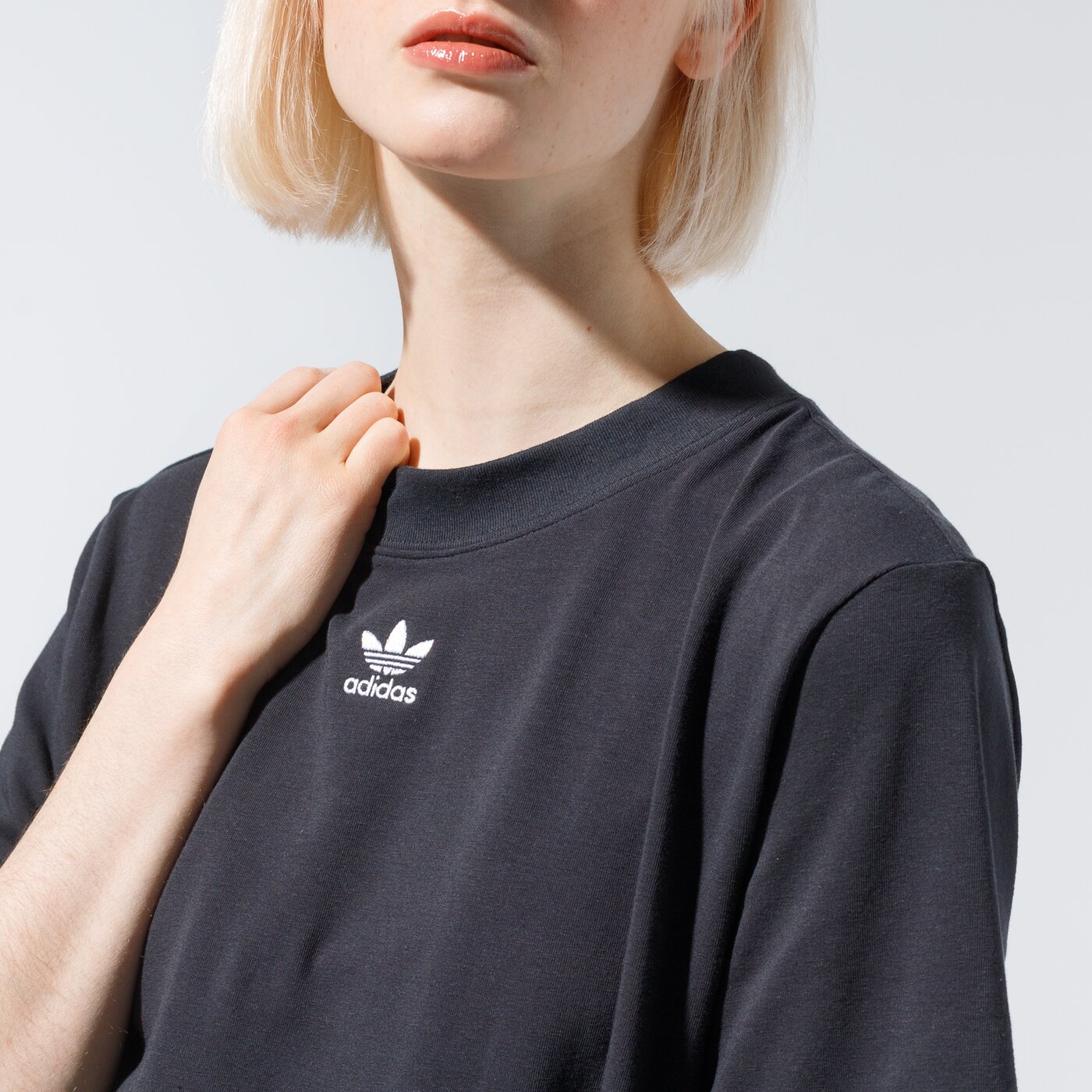 Дамски ADIDAS РОКЛЯ TRF АНЦУГS fm3276 цвят черен