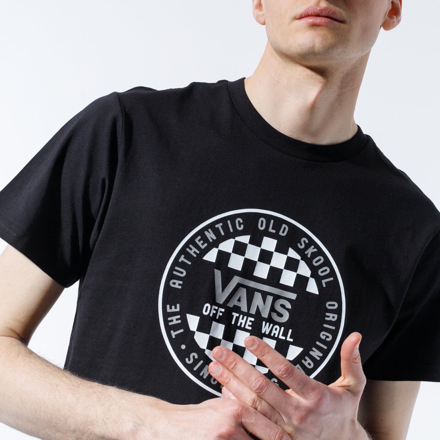 Мъжка тениска VANS ТЕНИСКА OG CHECKER SS vn0a49syblk1 цвят черен