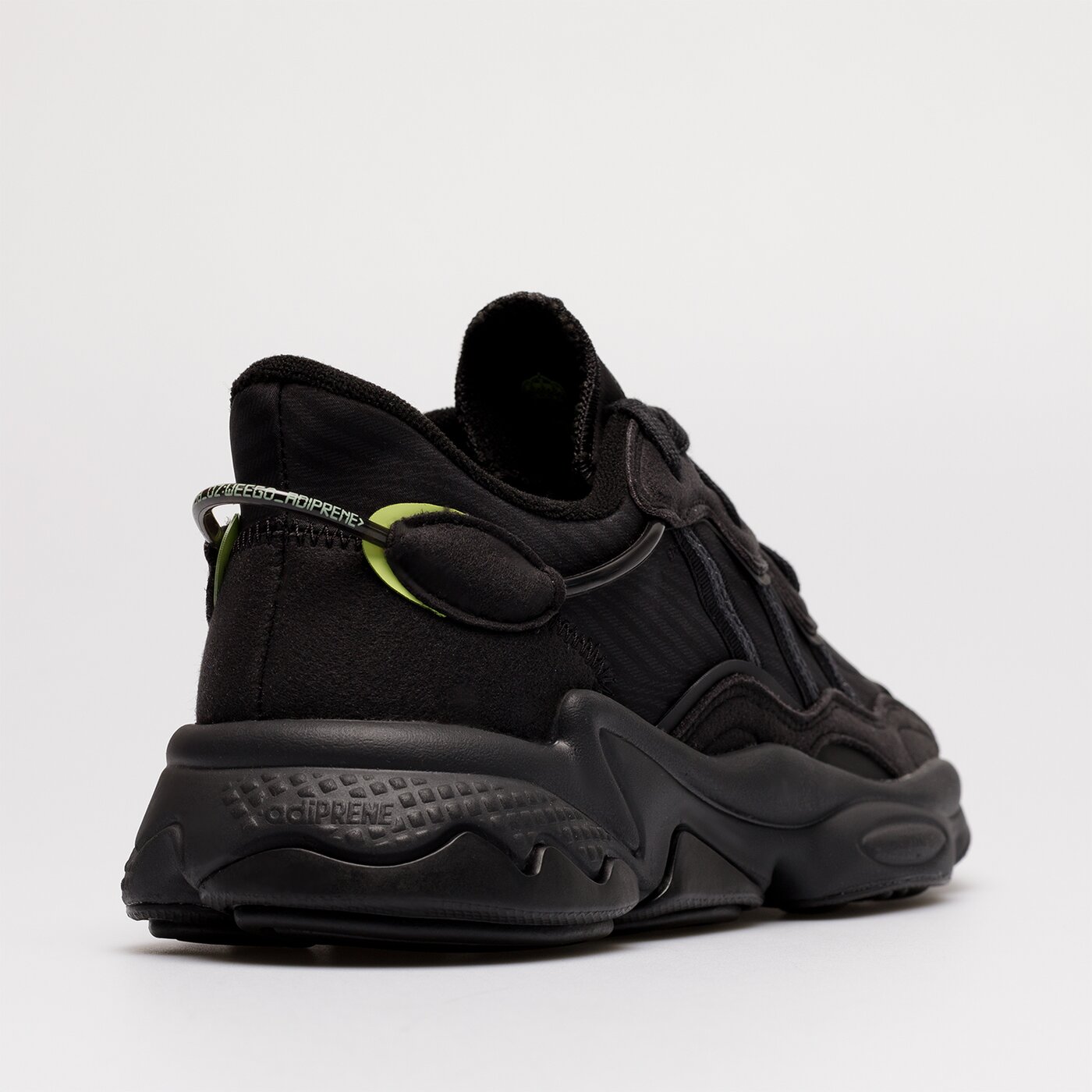 Мъжки маратонки ADIDAS OZWEEGO REAL MADRID hp7802 цвят черен